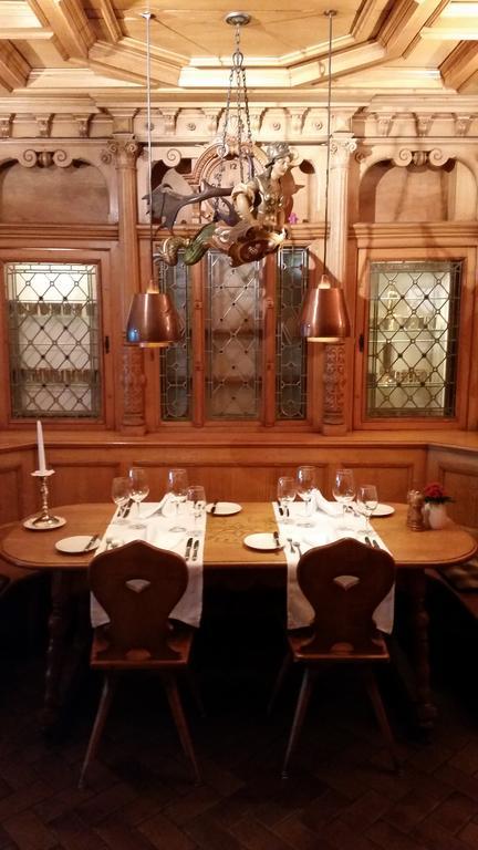 Zunfthaus Zu Wirthen 호텔 졸로투른 외부 사진